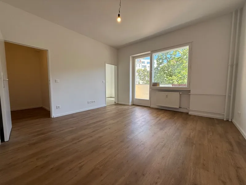 Charlottenburg: Saniertes ERSTBEZUG Apartment MIT BALKON -  33 m² per SOFORT zu VERMIETEN — photo 1